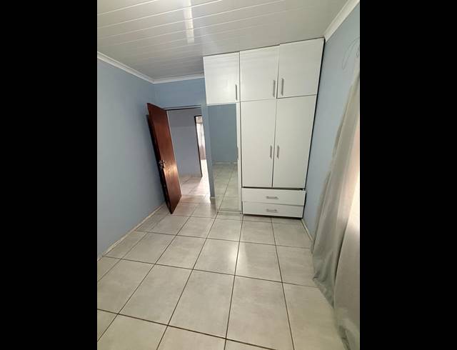 3 BEDROOM HOUSE FOR SALE IN NOMZAMO